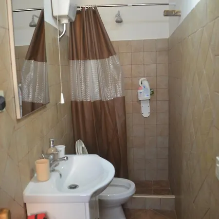 فيلة Villino Anna E Pippino كالاتافيمي