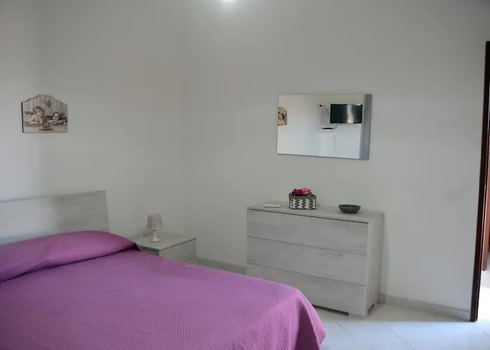 Villino Anna E Pippino 卡拉塔菲米